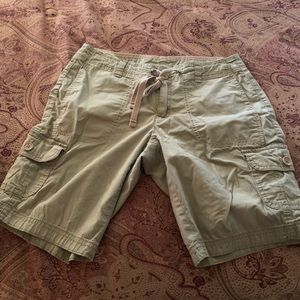 Faded Glory khaki Bermuda shorts.